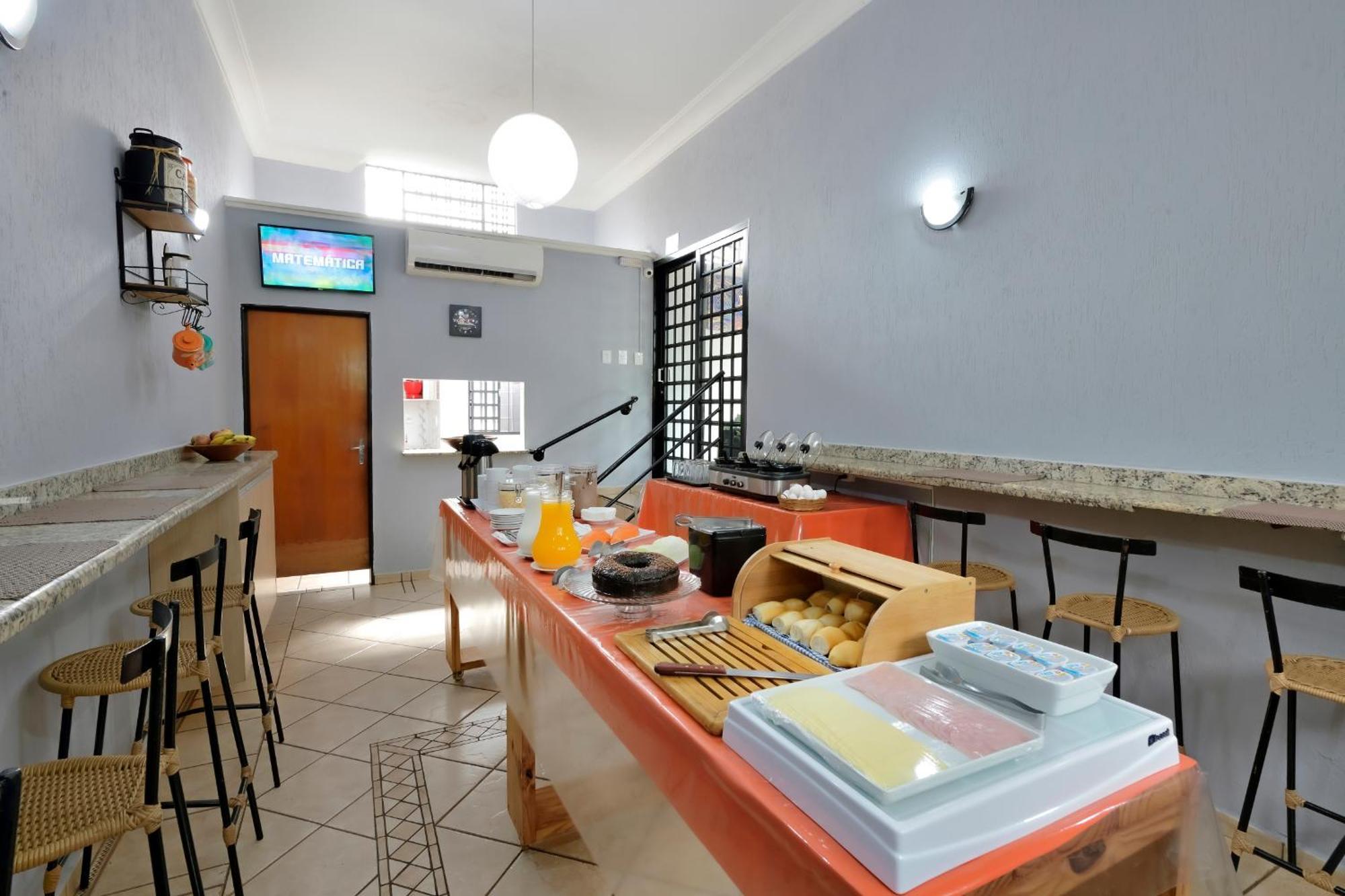 Hotel & Hostel Ribeirao リベイラン・プレト エクステリア 写真